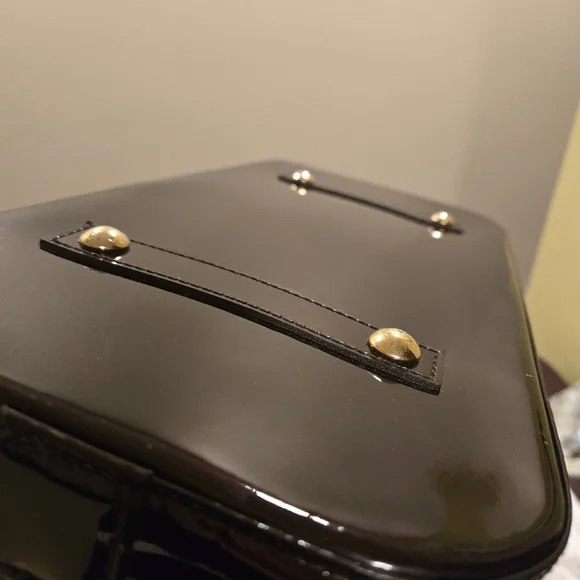 Louis Vuitton Alma GM Vernis Amarante Handbag - Picture 8 of 10